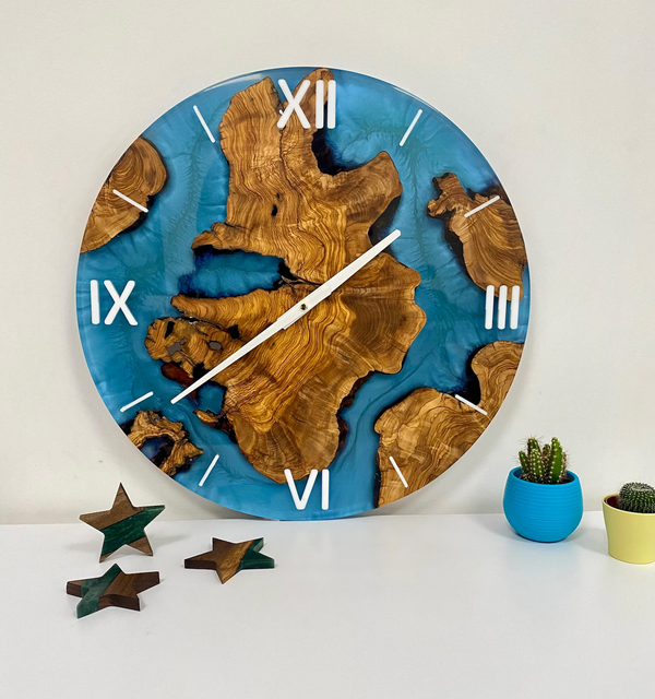 Resin Epoxy and Wood Blue wall clock 40cm Diameter, 2.5cm thickness. HandMade for parashuteHome.